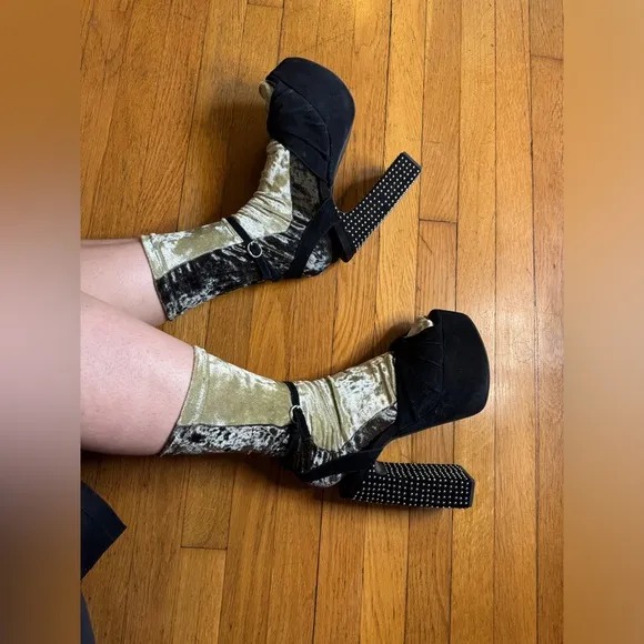 70s Inspired Jeffrey Campbell Yulia Studded Platform Pumps