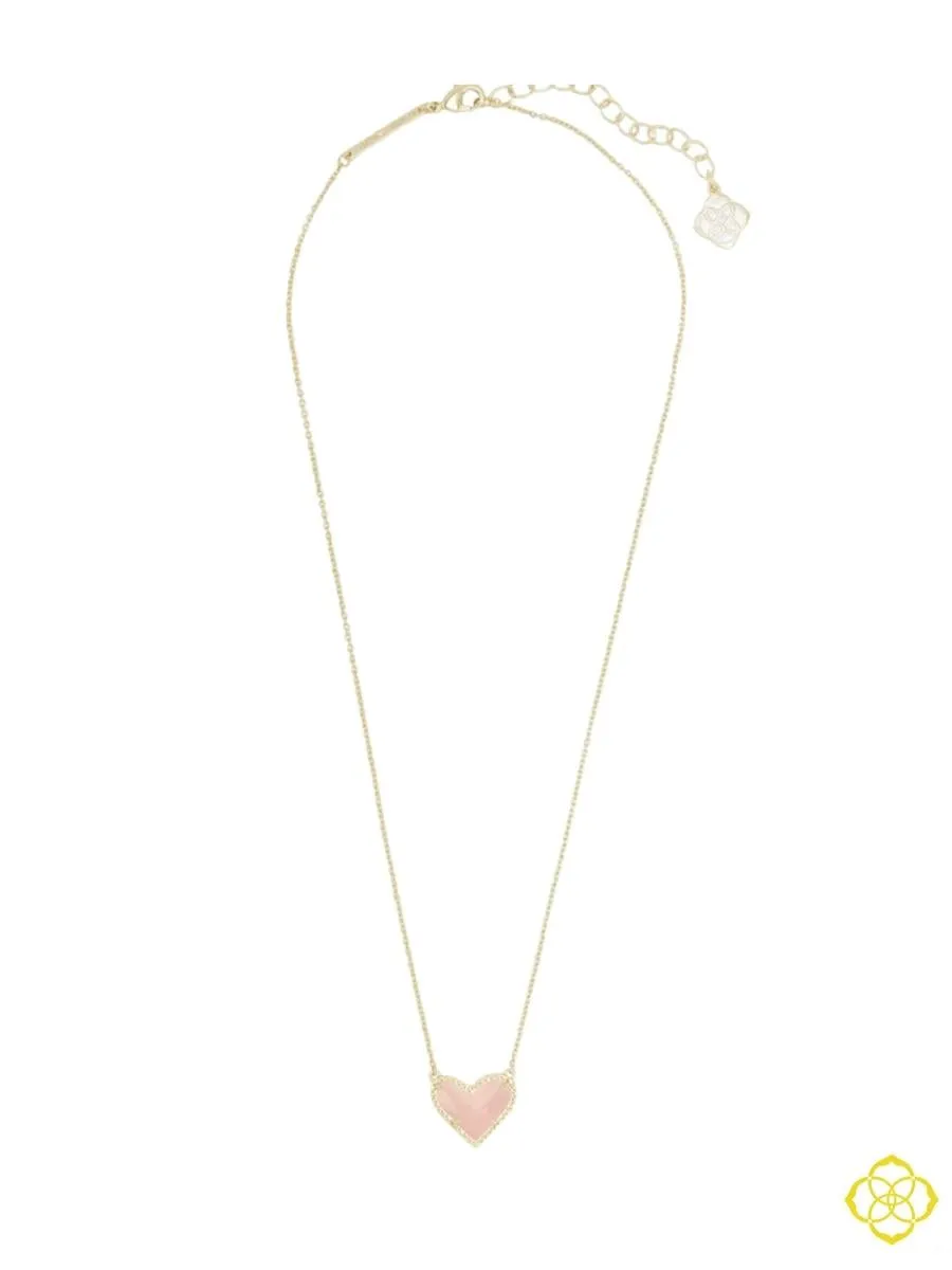 Ari Heart Gold Short Pendant in Rose Quartz