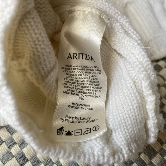Aritzia Babaton 100% Wool Cropped Cableknit Sweater