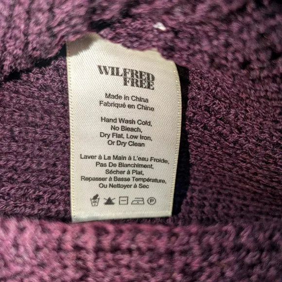 Aritzia Wilfred Free Wolter Wool Knit Vneck Sweater in Plum size XXS Fall Cozy