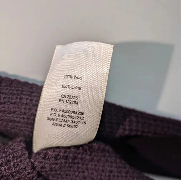 Aritzia Wilfred Free Wolter Wool Knit Vneck Sweater in Plum size XXS Fall Cozy