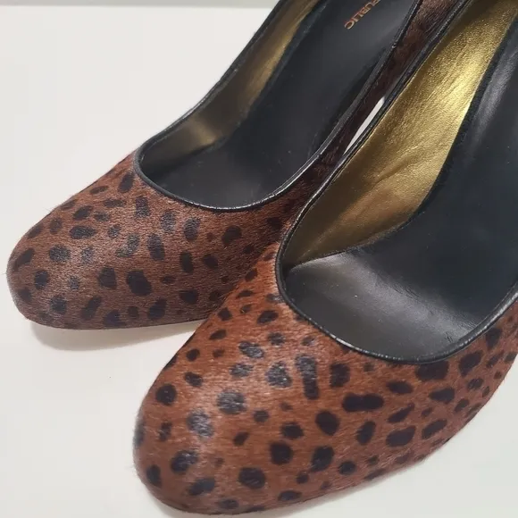 Banana Republic Spotted Leopard Print Heels‎ Size 7.5 fits more like a 7