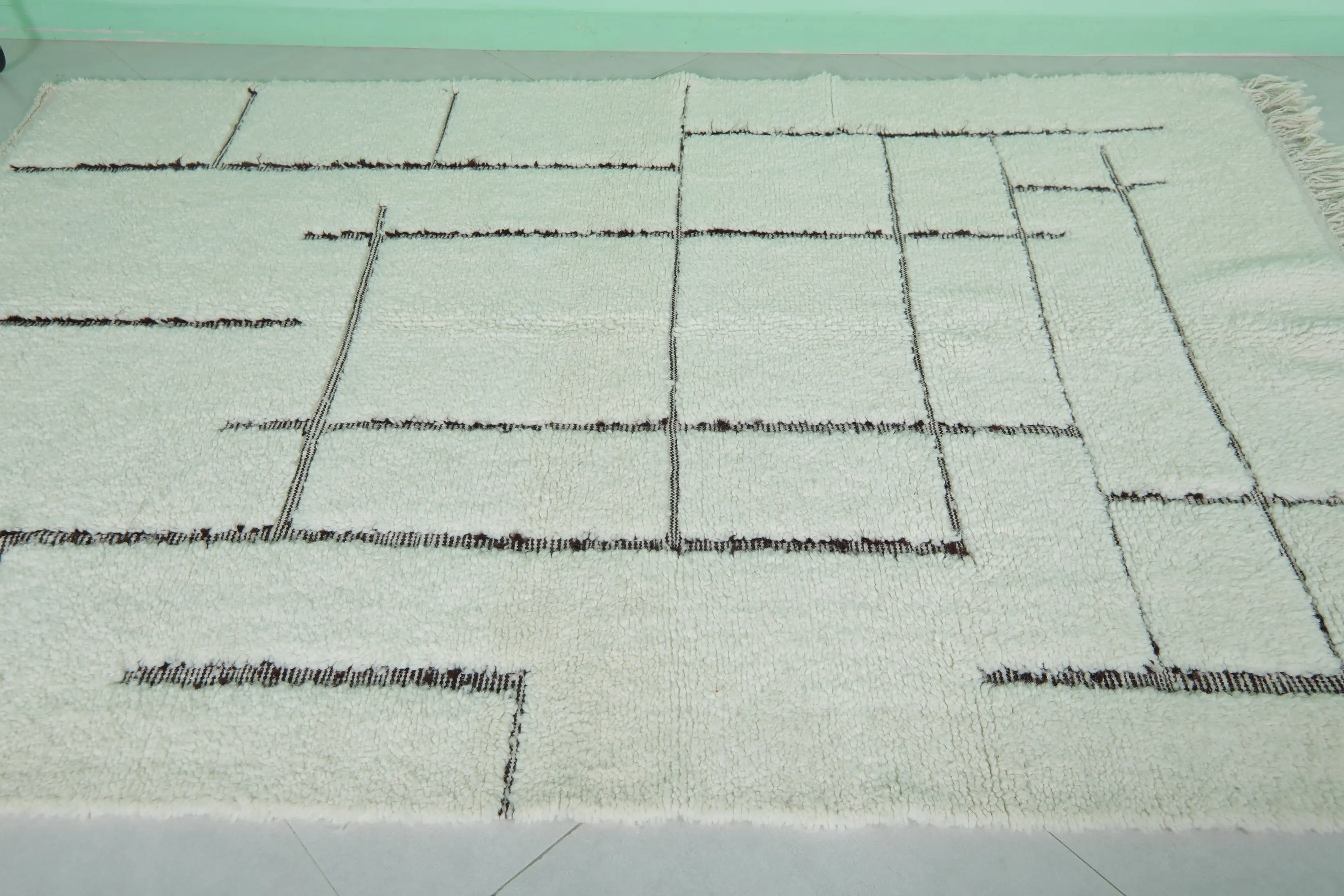 Beni Ourain Moroccan Wool Rug - 5.3 x 7.8 Feet | Minimalist Geometric Design