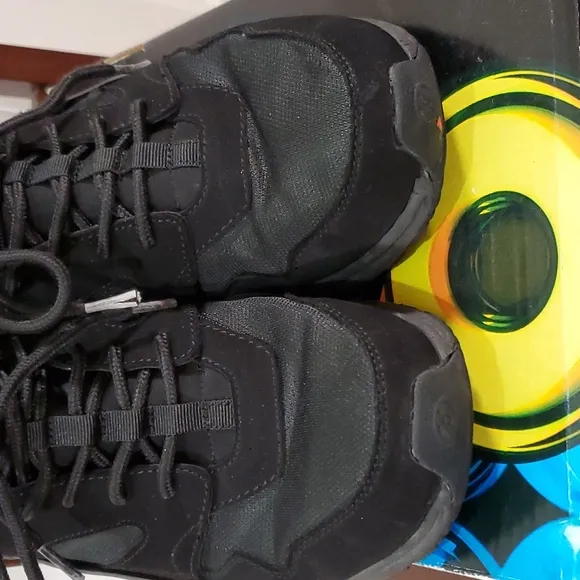 Boy's Black Heelys Force Skate Shoe 6
