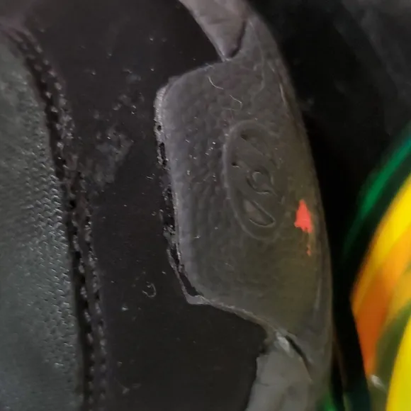 Boy's Black Heelys Force Skate Shoe 6