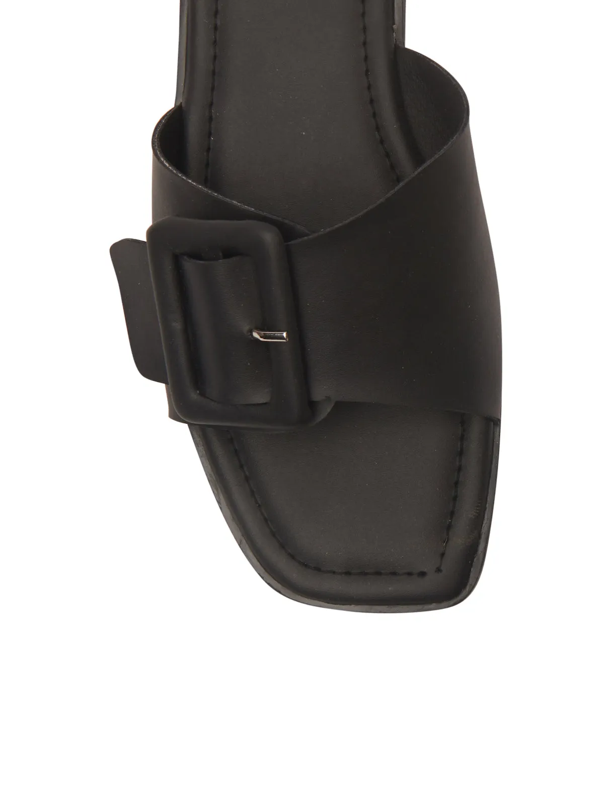 Buckle Monochromatic Flats