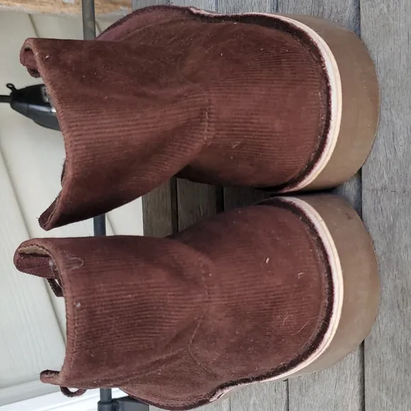 Collection by Clarks Desert Chukka Suede Men's Dark Brown Boots - Size 10