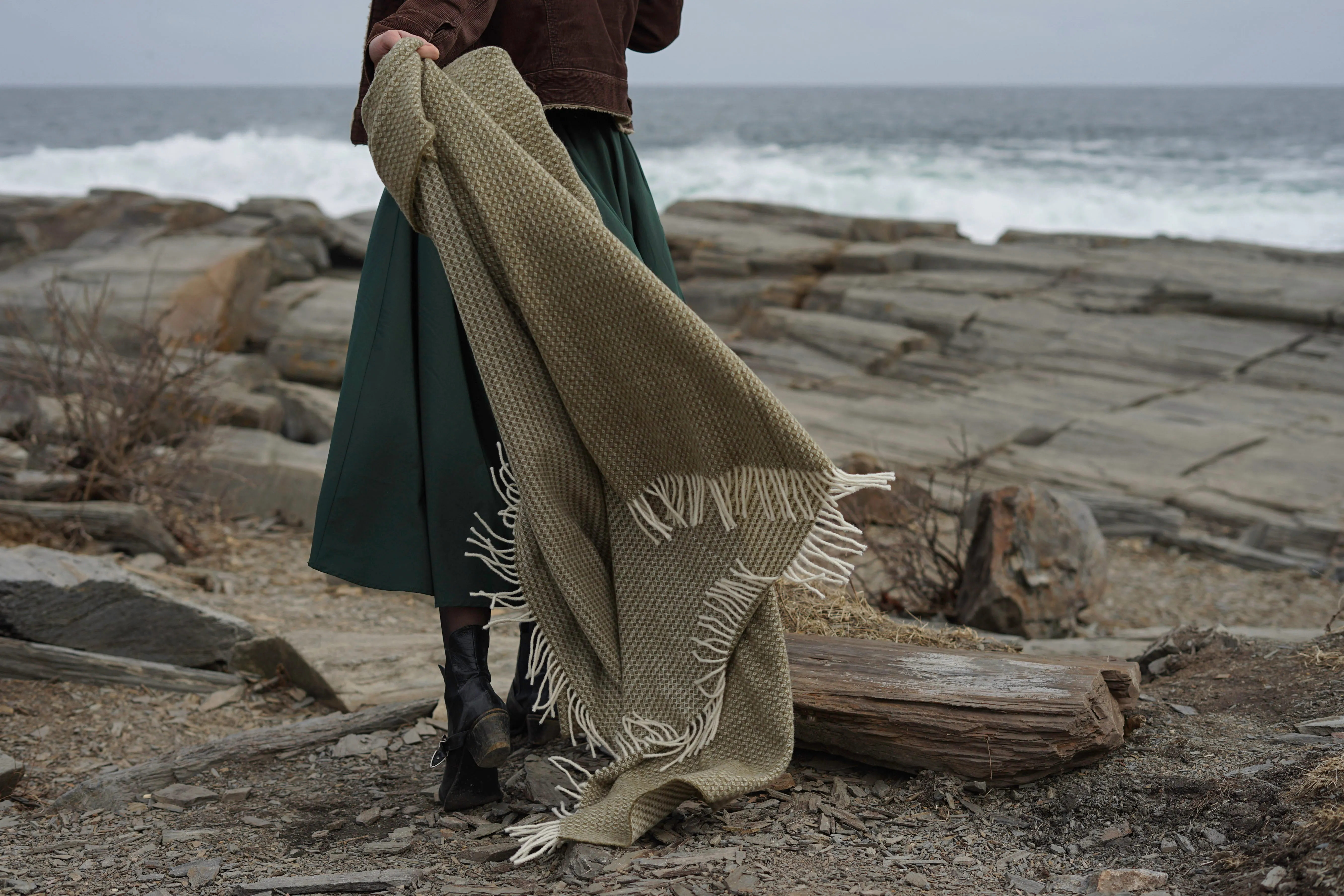 Diamond w/ Cashmere Throws