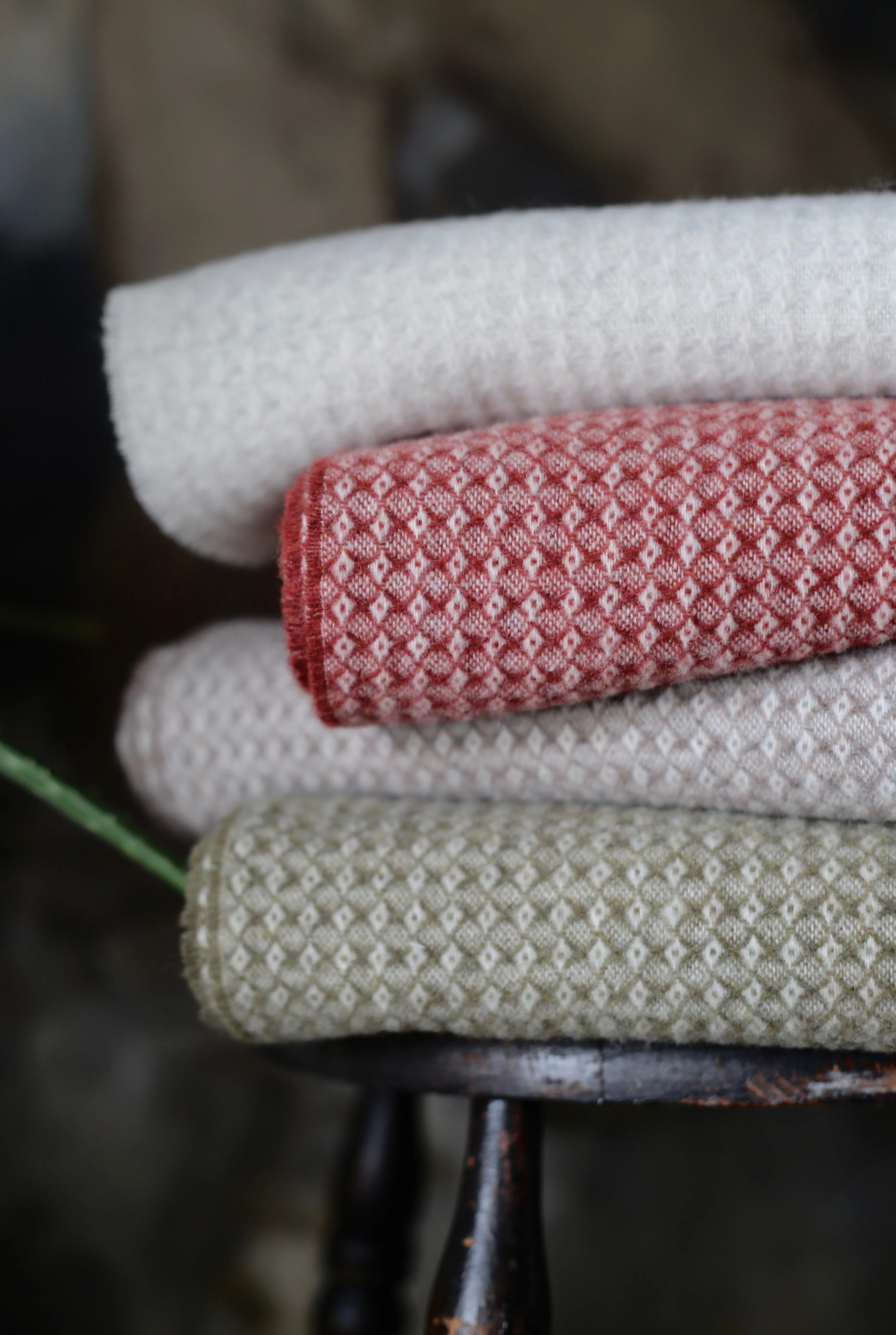 Diamond w/ Cashmere Throws