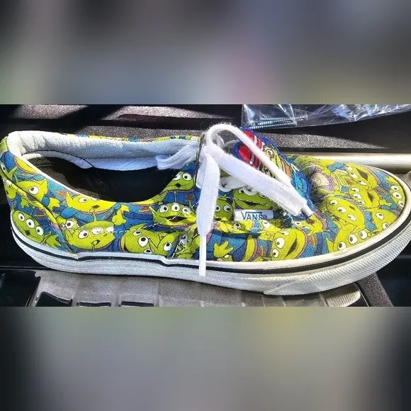 Disney Van's Pixar Toy Story Child Size Sneakers Size 4
