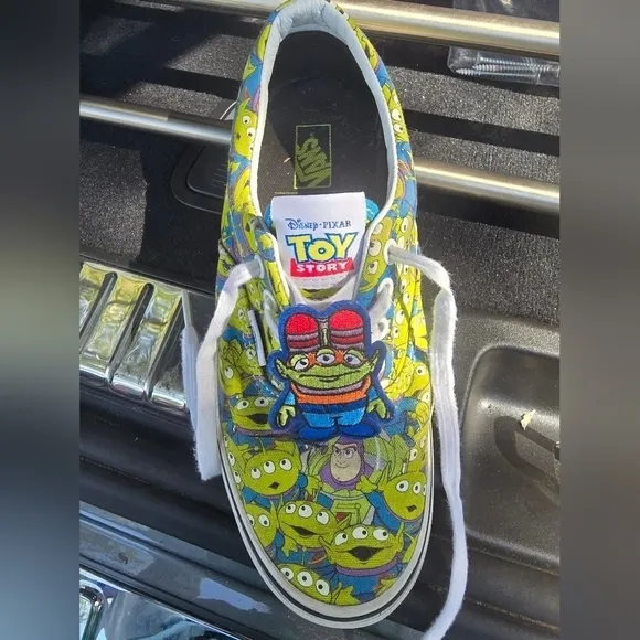 Disney Van's Pixar Toy Story Child Size Sneakers Size 4