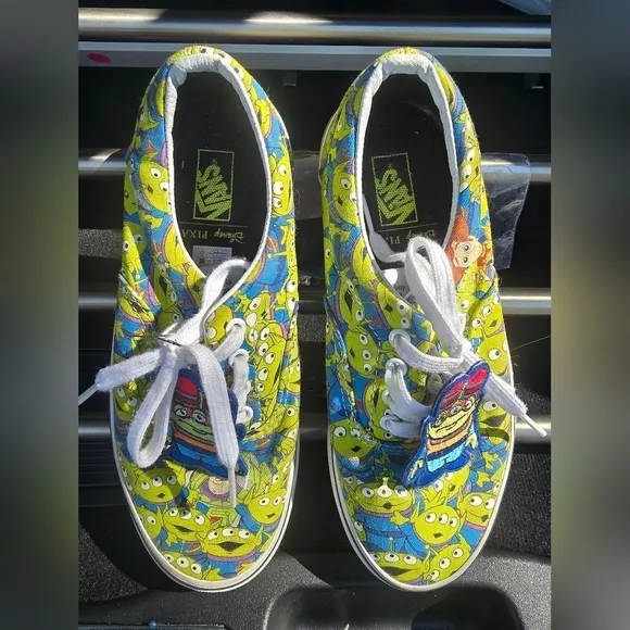 Disney Van's Pixar Toy Story Child Size Sneakers Size 4
