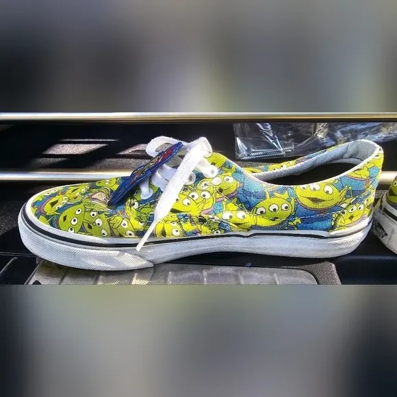 Disney Van's Pixar Toy Story Child Size Sneakers Size 4