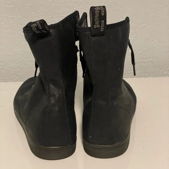Dr. Martens Men’s Black Airwair Boots Size 8