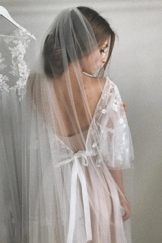 Elegant Simple A-line Half Sleeve Sweep Train Long Tulle Bridal Gown Wedding Dresses OHD155