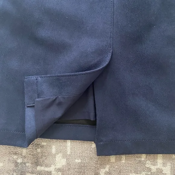 EUC Ann Taylor Loft 8 navy pencil skirt, pockets, faux suede, lined, back slit