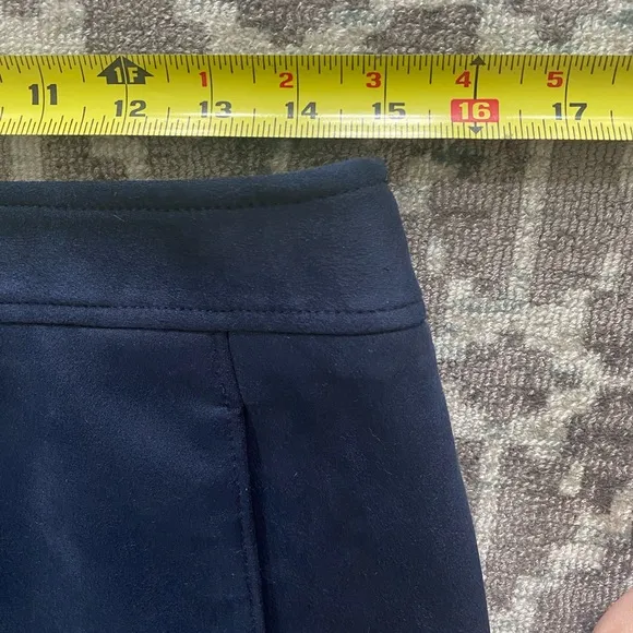 EUC Ann Taylor Loft 8 navy pencil skirt, pockets, faux suede, lined, back slit