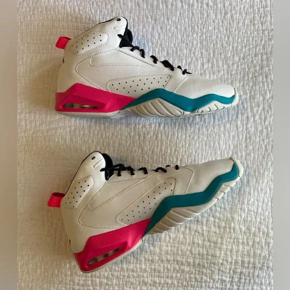 EUC Jordan Lift Off South Beach “White Turbo Green” (AR4430 105) Size 9.5
