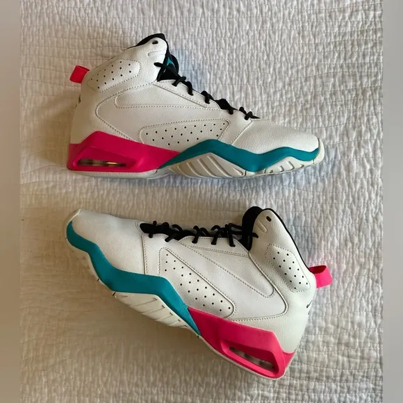 EUC Jordan Lift Off South Beach “White Turbo Green” (AR4430 105) Size 9.5