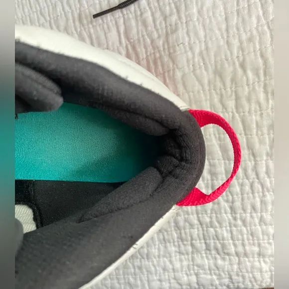 EUC Jordan Lift Off South Beach “White Turbo Green” (AR4430 105) Size 9.5