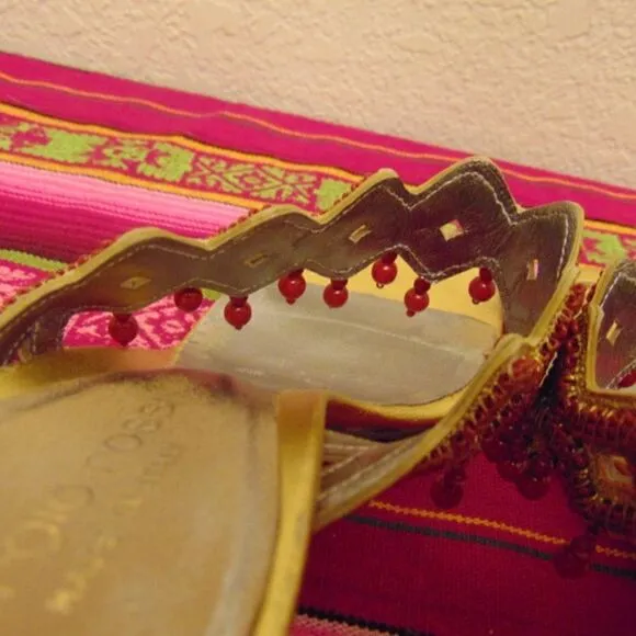 EUC SERGIO ROSSI Gold w/Dark Orange Hanging Beads 3&quot; Heels Prom Formal Open 7.5