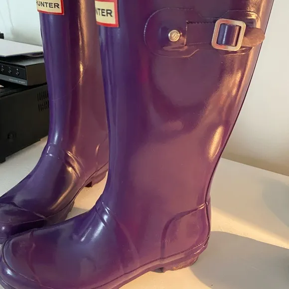 Girls purple hunter boots size 4