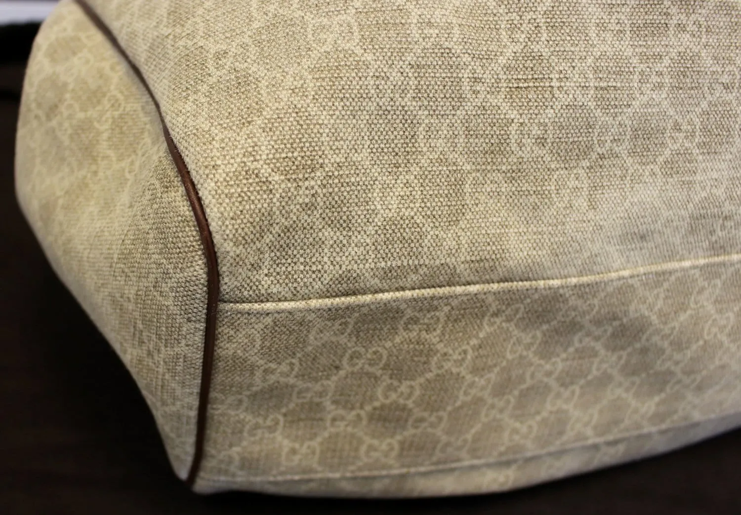 GUCCI Sukey GG Canvas Medium Tote Bag