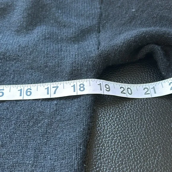 INTERMIX Grethel Wool Cashmere Cardigan Black Sweater Crop Sz P XS