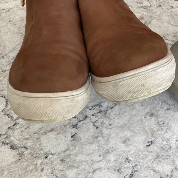 J slide fur lined boots