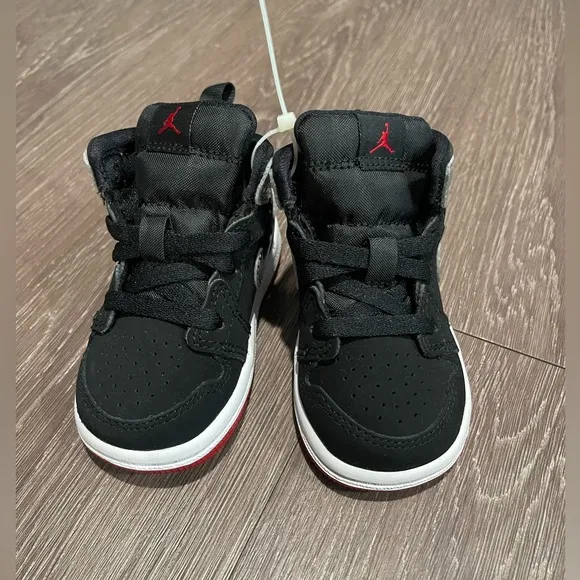 Jordan 1 Mid Johnny Kilroy