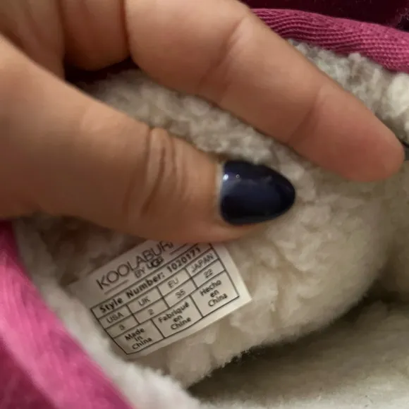 Koolaburra by UGG pink boots big girl size 3. Used but still ok condition.
