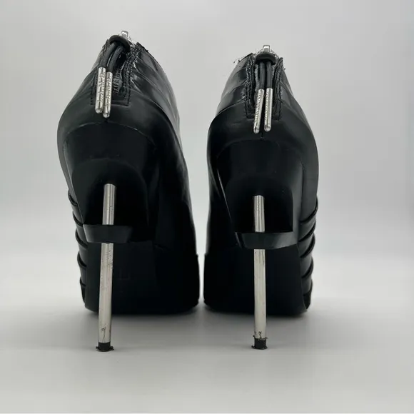 L.A.M.B Black Leather Peeptoe Booties Silver Stiletto Heels Size 6.5
