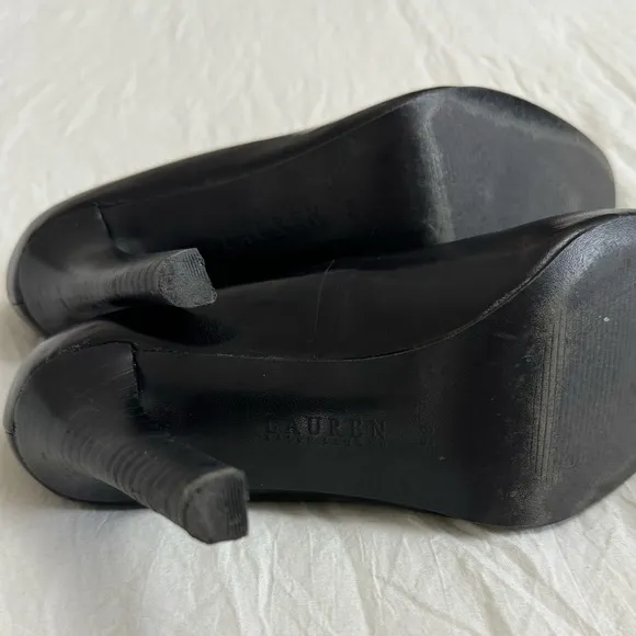 Lauren Ralph Lauren Black Leather Almond Toe Heels Size 8 Classic Designer Retro