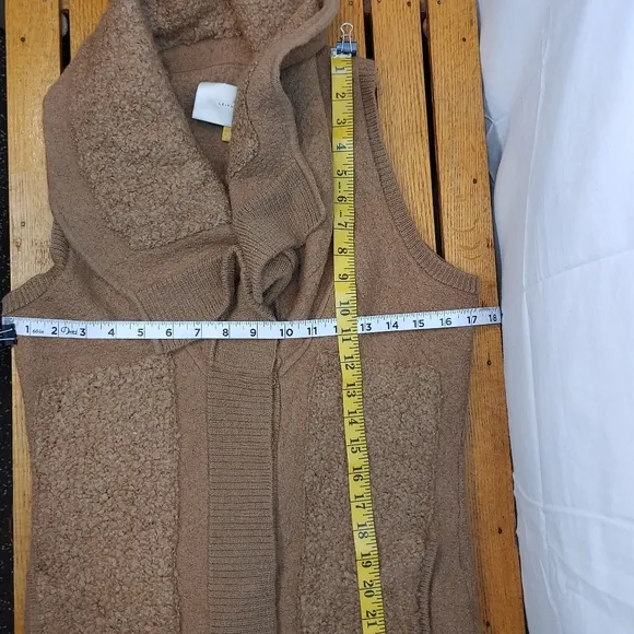 Leifsdottir at Anthropologie Camel Color Cozy Alpaca 2 Pocket Sweater Vest Sz M
