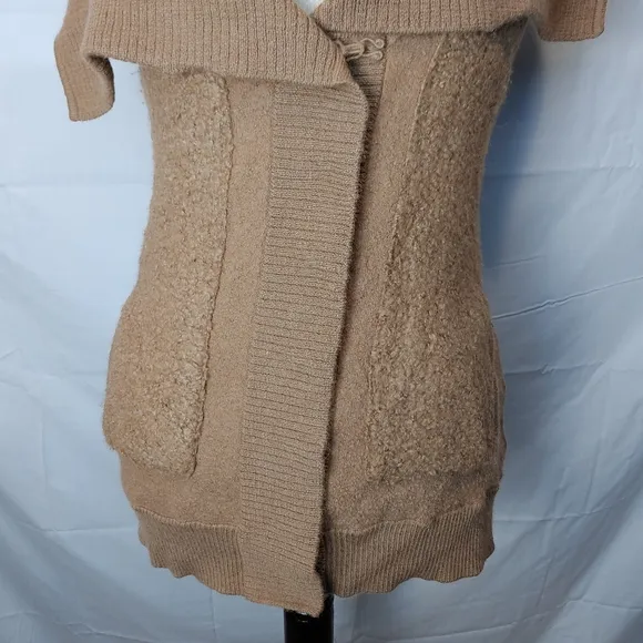 Leifsdottir at Anthropologie Camel Color Cozy Alpaca 2 Pocket Sweater Vest Sz M