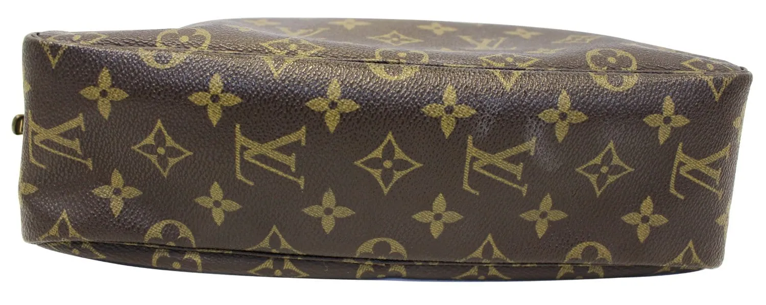 LOUIS VUITTON Monogram Canvas Trousse Toilette 28 Clutch