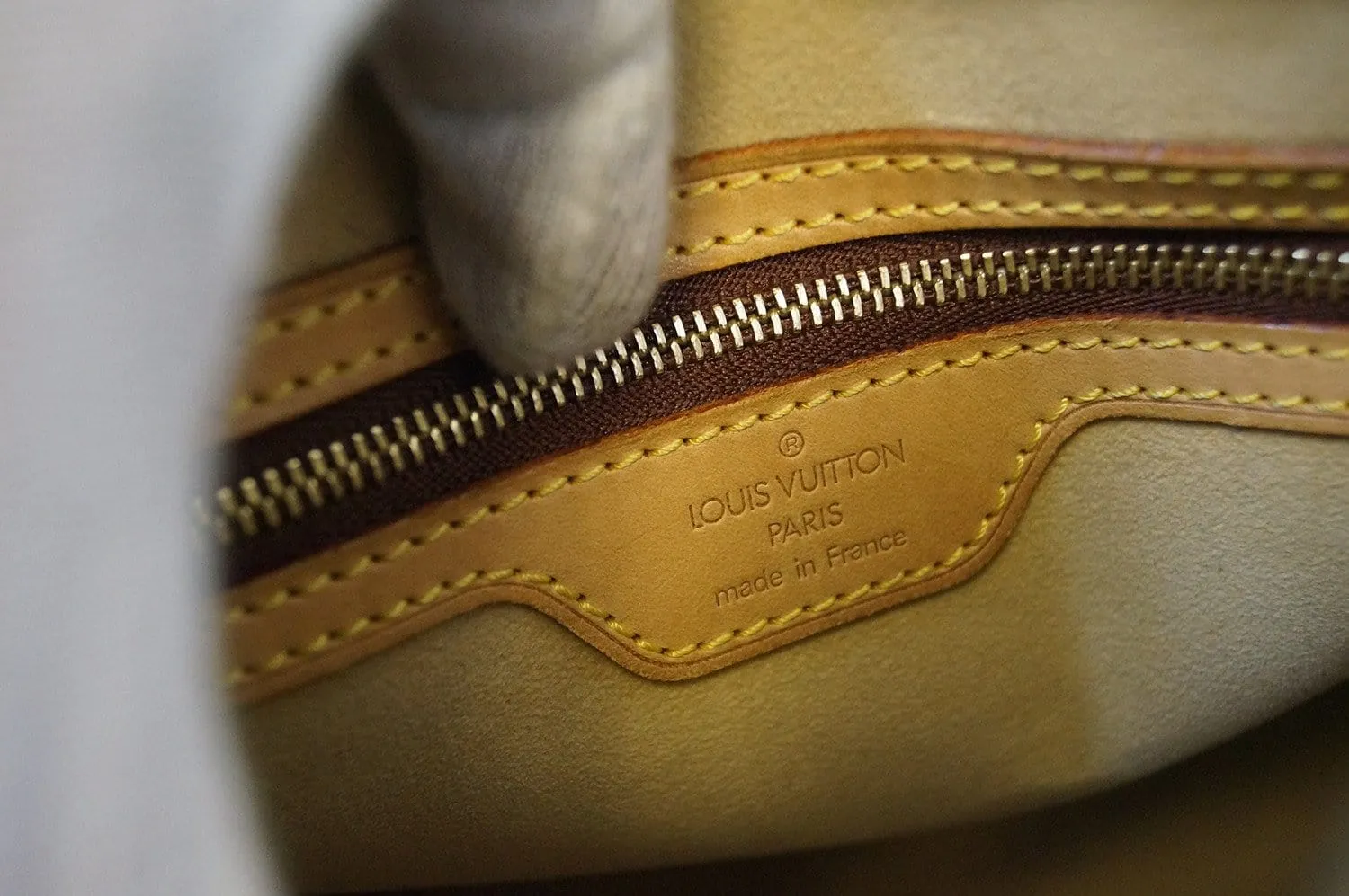 LOUIS VUITTON Monogram Looping Mm Shoulder Bag