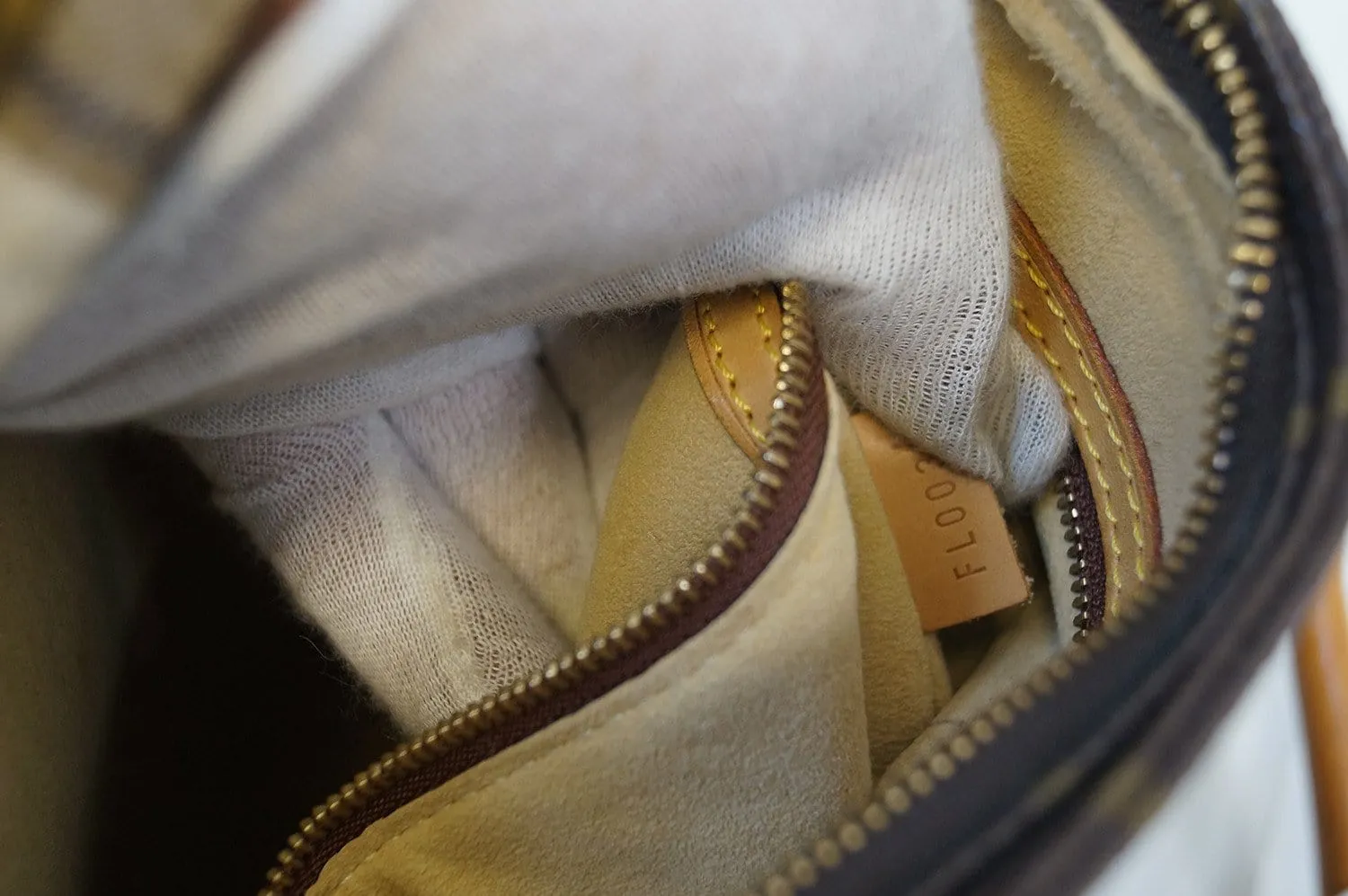 LOUIS VUITTON Monogram Looping Mm Shoulder Bag