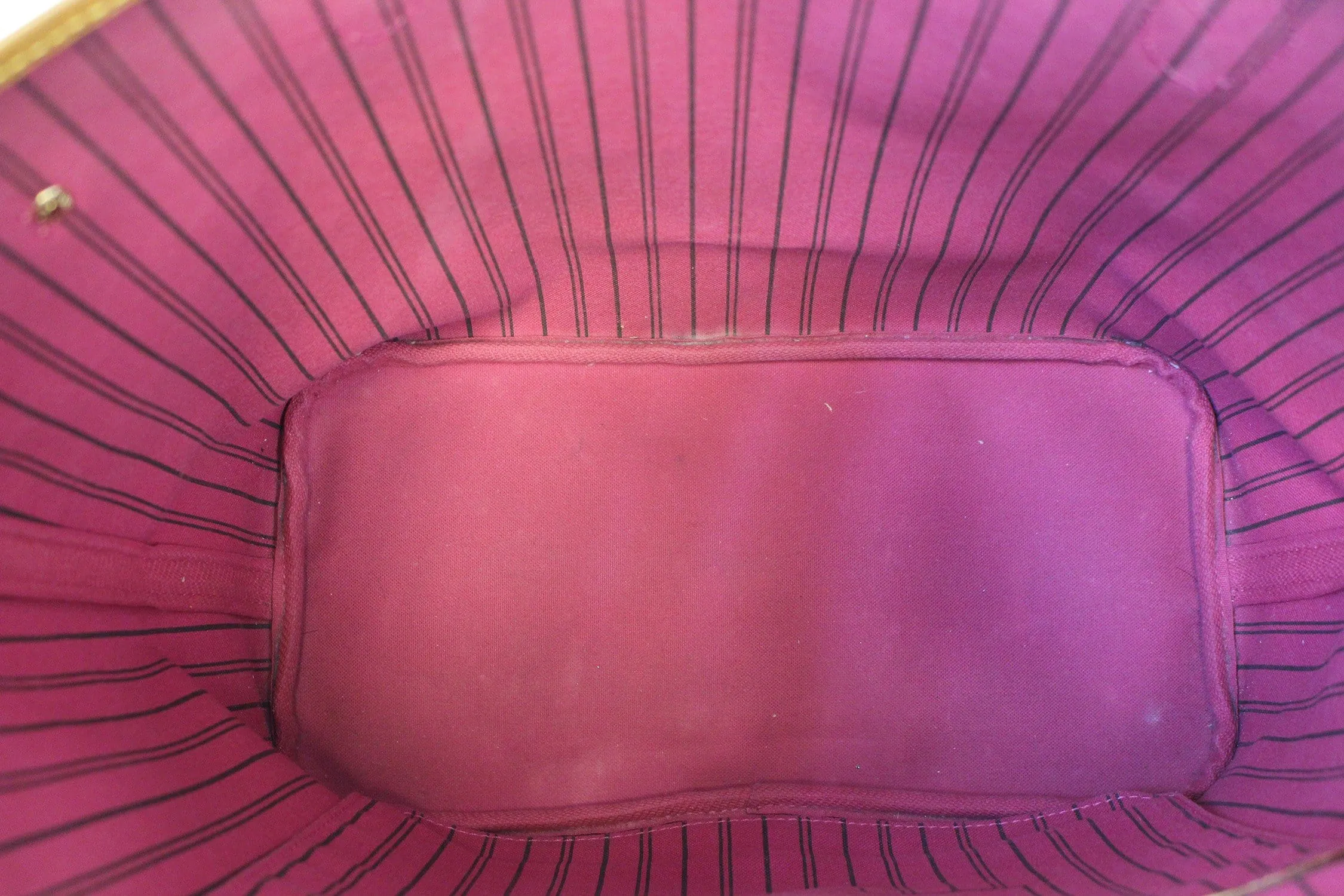 LOUIS VUITTON Monogram Neverfull MM Shoulder Bag Fuchsia