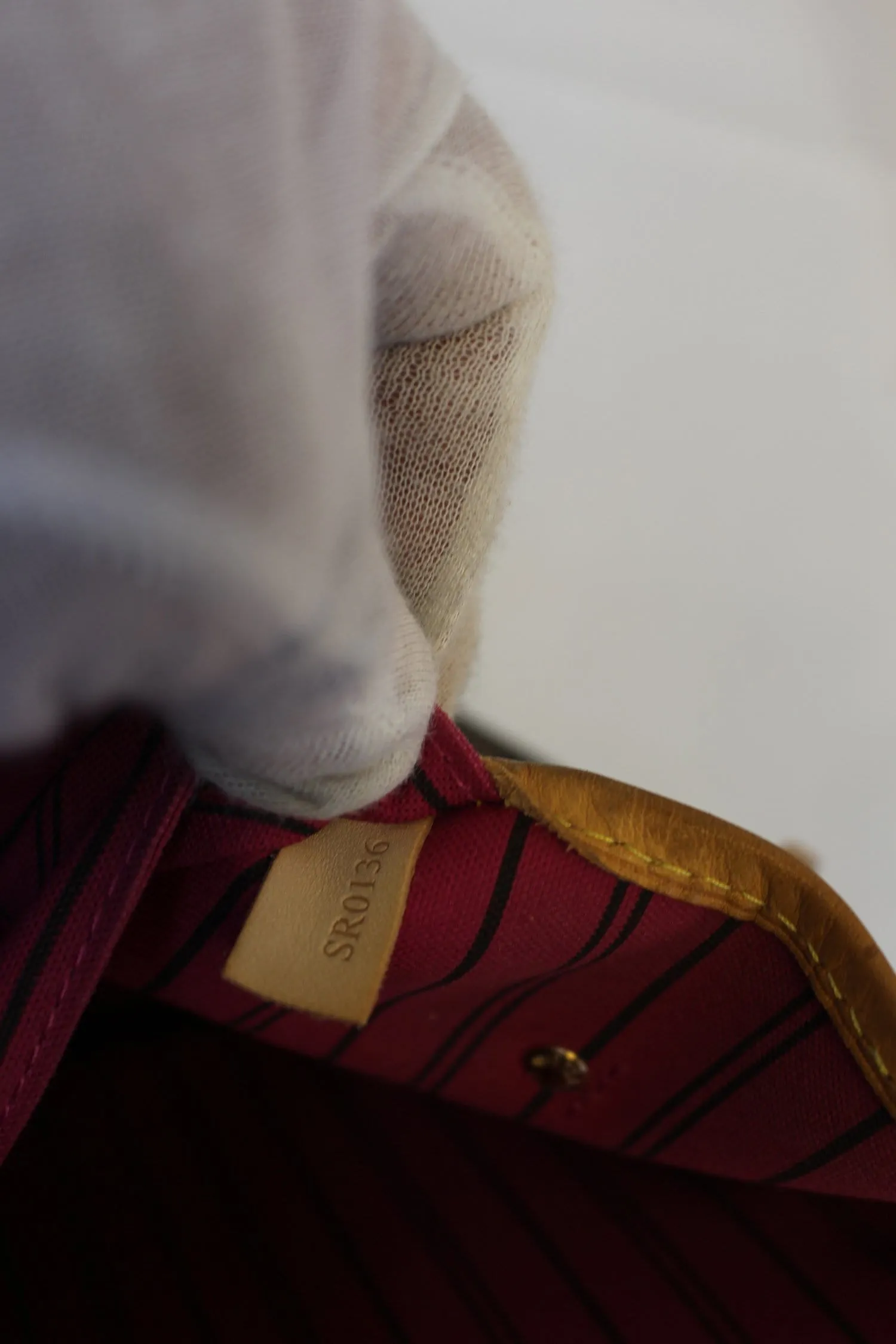 LOUIS VUITTON Monogram Neverfull MM Shoulder Bag Fuchsia