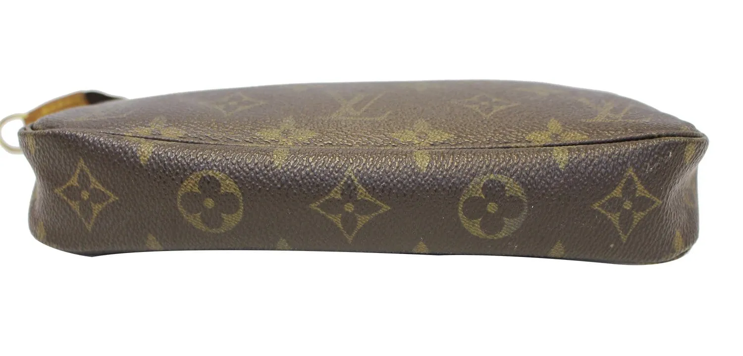 LOUIS VUITTON Pouch Monogram Canvas Pochette Accessoires Long Strap