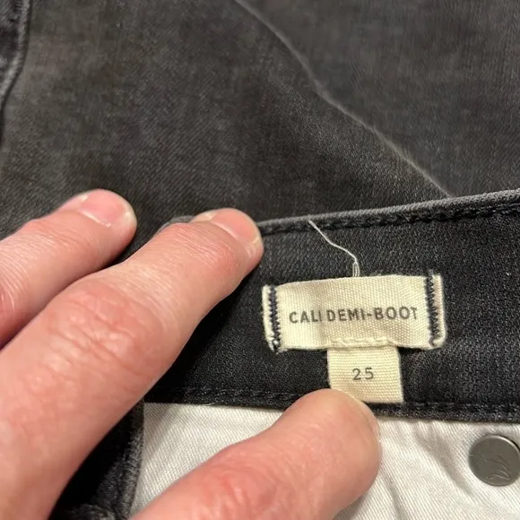 Madewell Cali Demi-Boot Jeans in Bellspring Wash: Button-Front Edition like new!