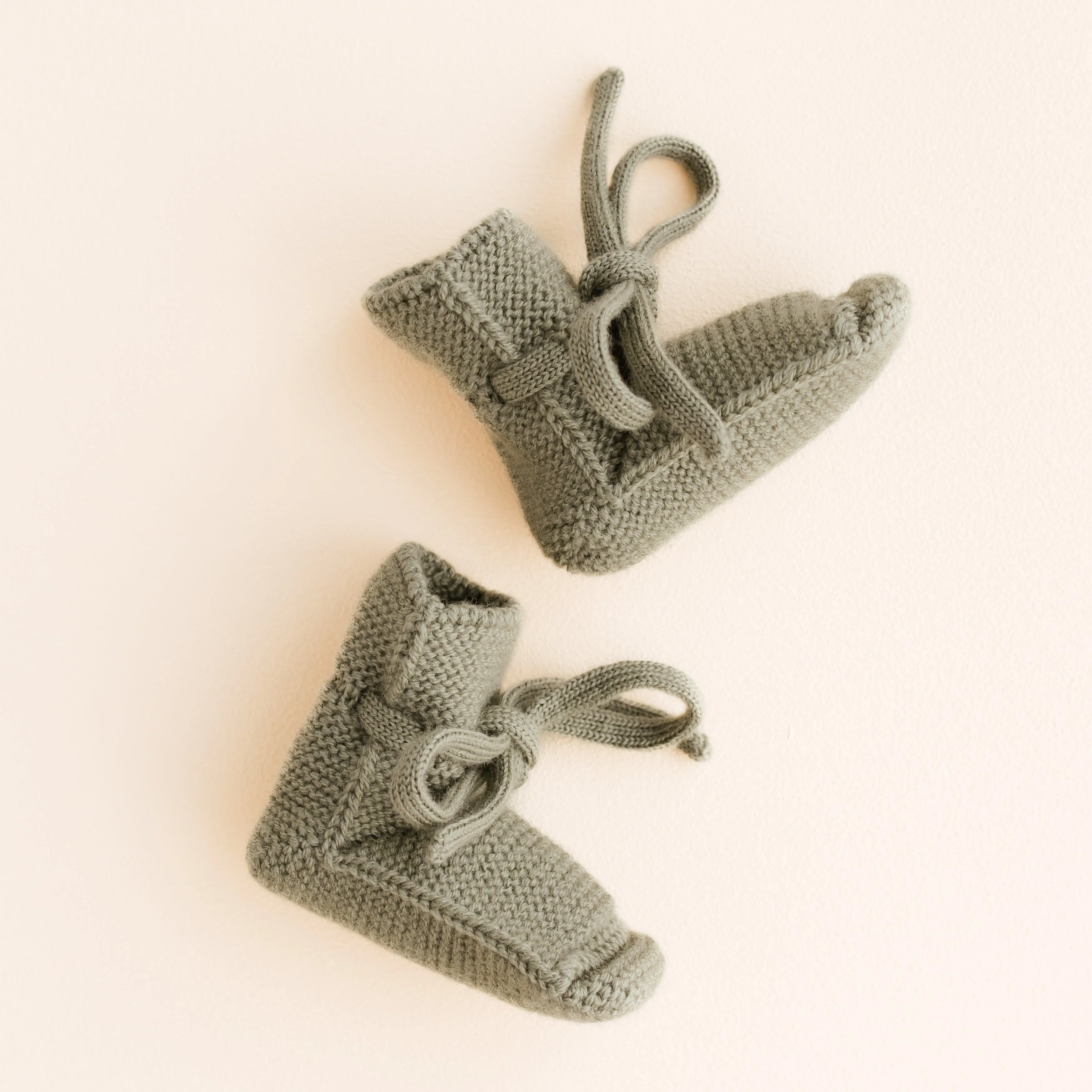 Merino Wool Baby Booties (Artichoke)