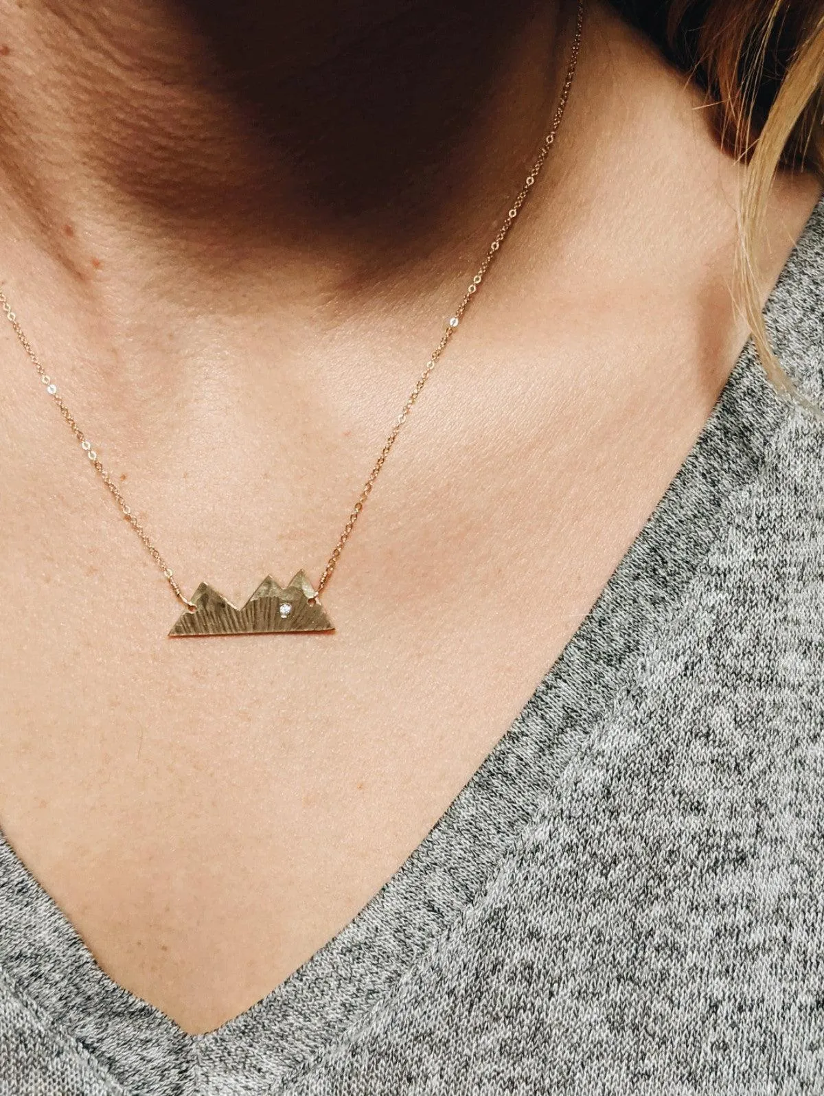 Mountain Necklace with Diamond