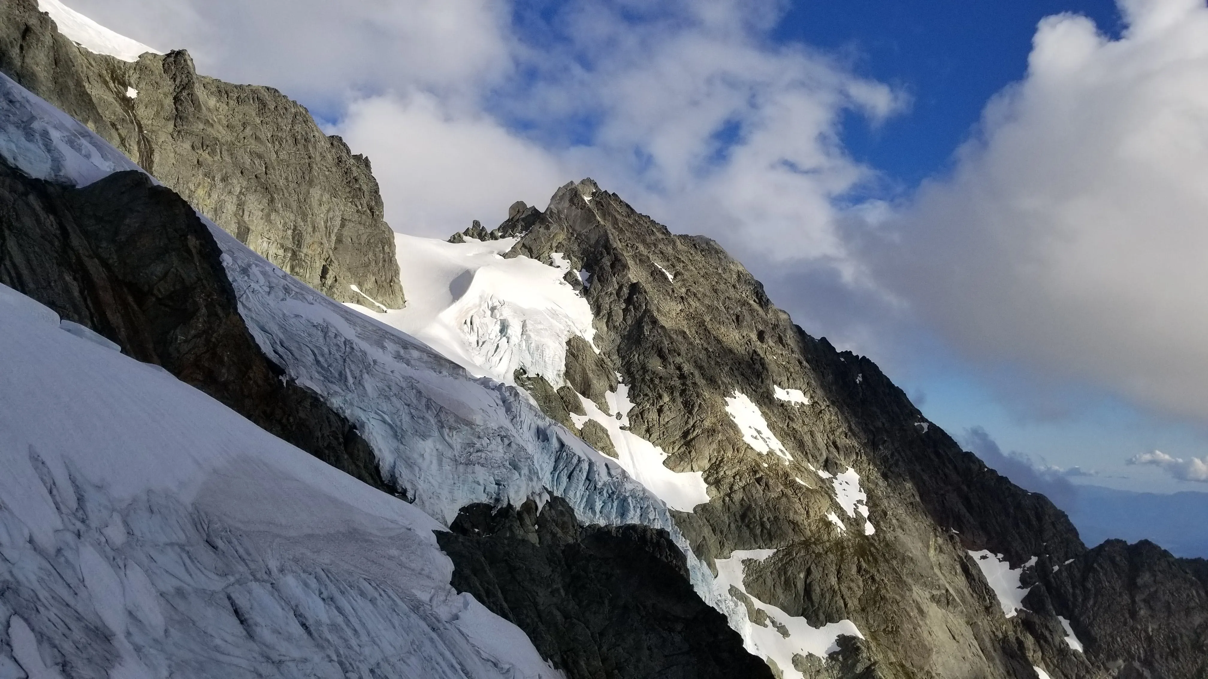 Mt Shuksan Fisher Chimneys