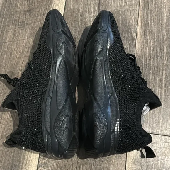 New authentic Steve Madden signature black glitter sneakers sz girls 5 display