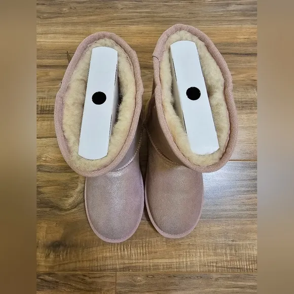 New BearPaw Elle Exotic Youth Pink Glitter, size US 5