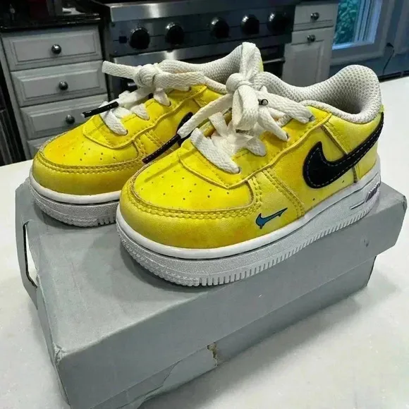 Nike Air Force 1 LV8 Toddler Size 5C Yellow Nike Leather Unisex Brand New