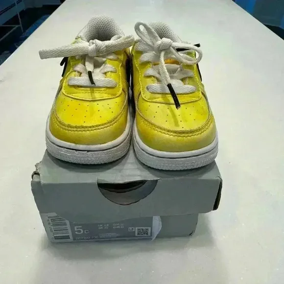 Nike Air Force 1 LV8 Toddler Size 5C Yellow Nike Leather Unisex Brand New