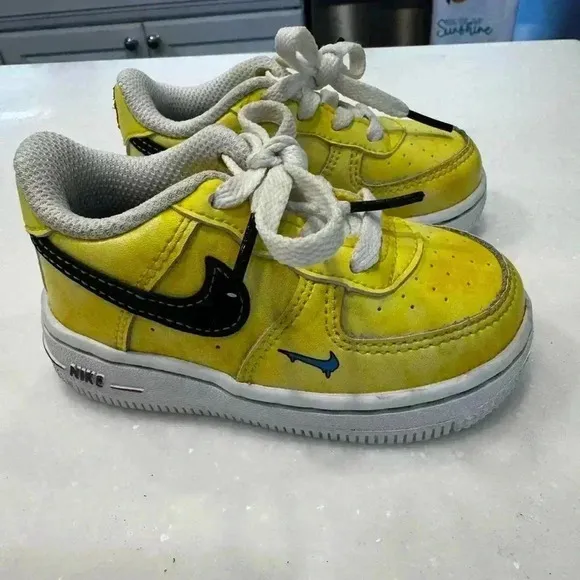 Nike Air Force 1 LV8 Toddler Size 5C Yellow Nike Leather Unisex Brand New